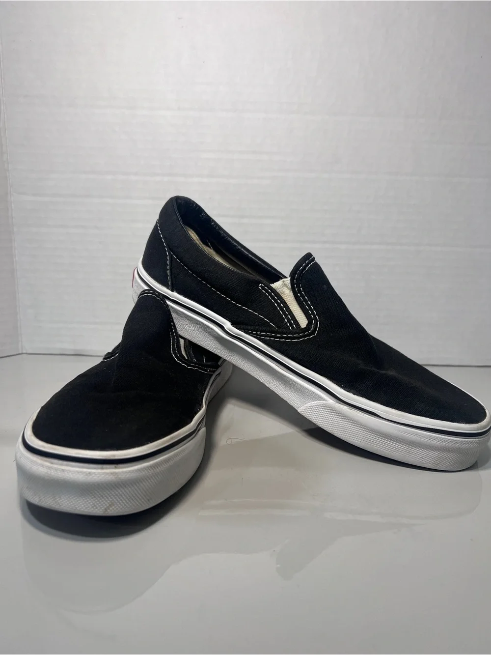 Vans Classic Slip-On Black White Canvas Shoes Men 6 Women 7.5 Skate Sneakers
